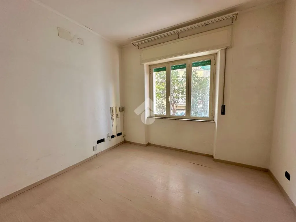 Pièces - Studio Flat for Rent in Central Naples