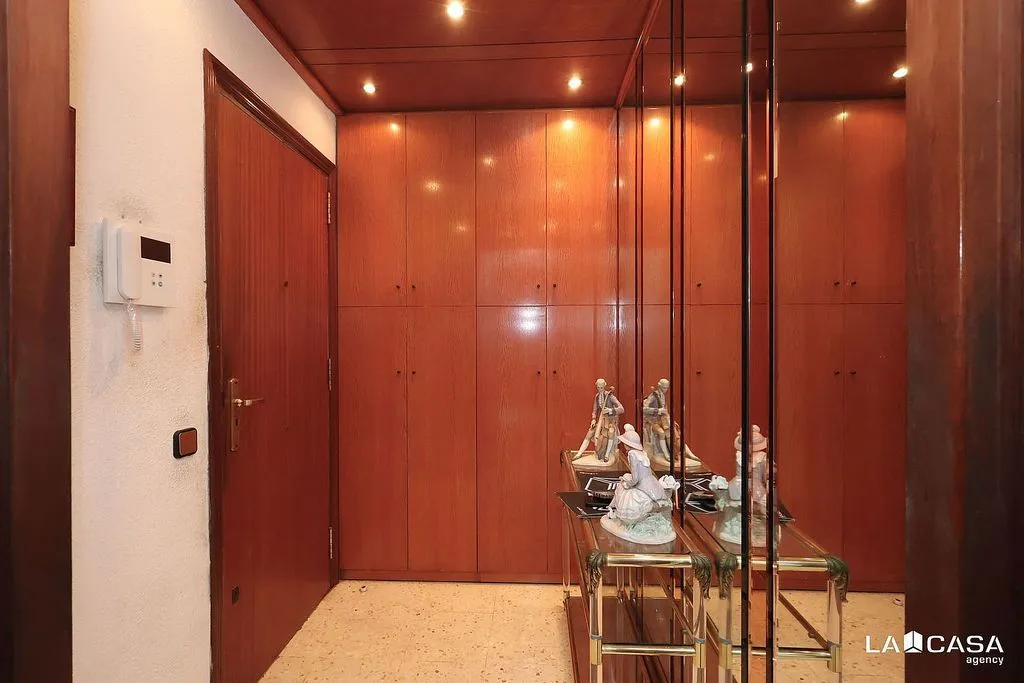 hallway_entrance