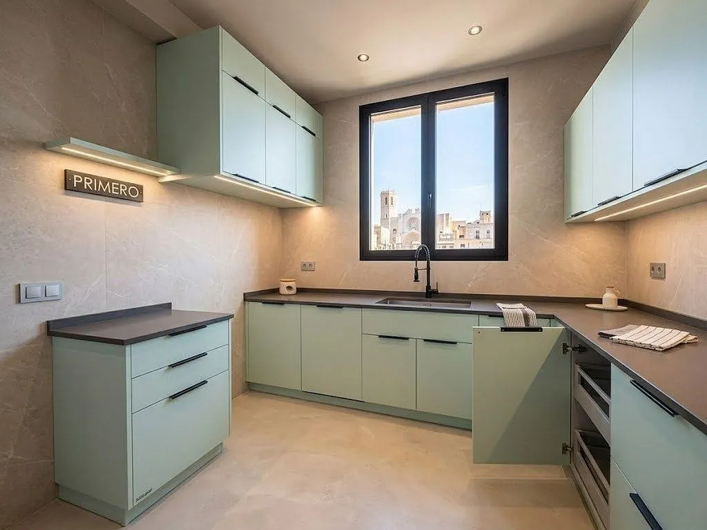 Köök - Apartment with Balcony in Eixample, Tarragona