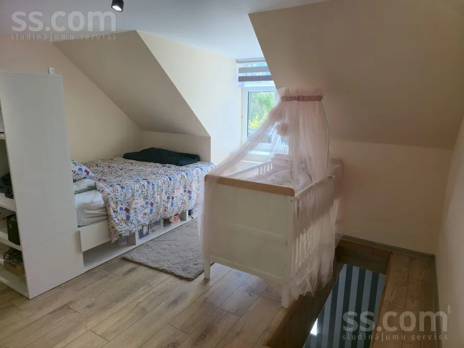 Chambres - Two-Storey Flat with Garden in Saldus Centre