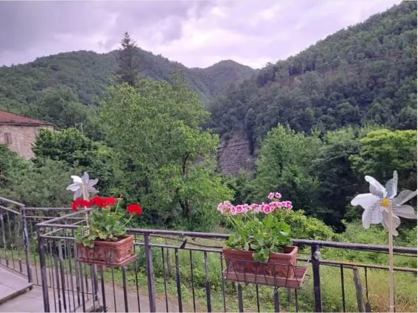Rõdu - Casale with Loggia in Firenzuola