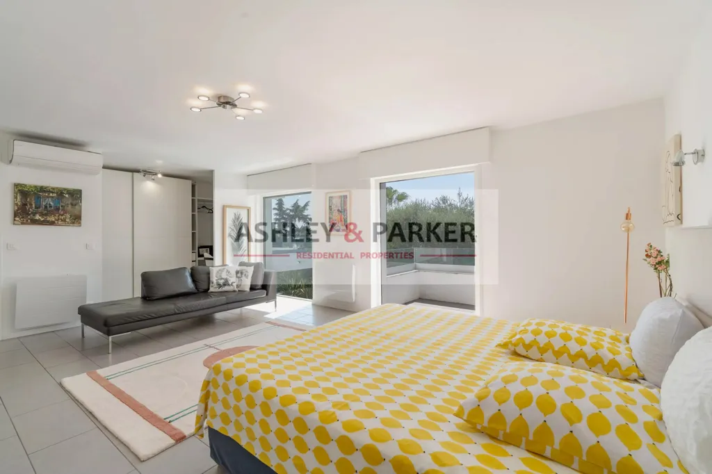 Dormitorios - Contemporary Villa with Sea View in Le Cannet