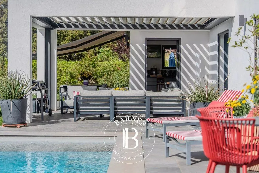 Piscine - Villa Contemporaine avec Piscine à Aix-en-Provence