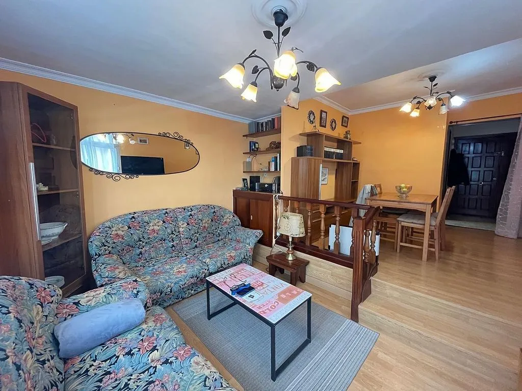 Séjour - Apartment with River View in Caranza