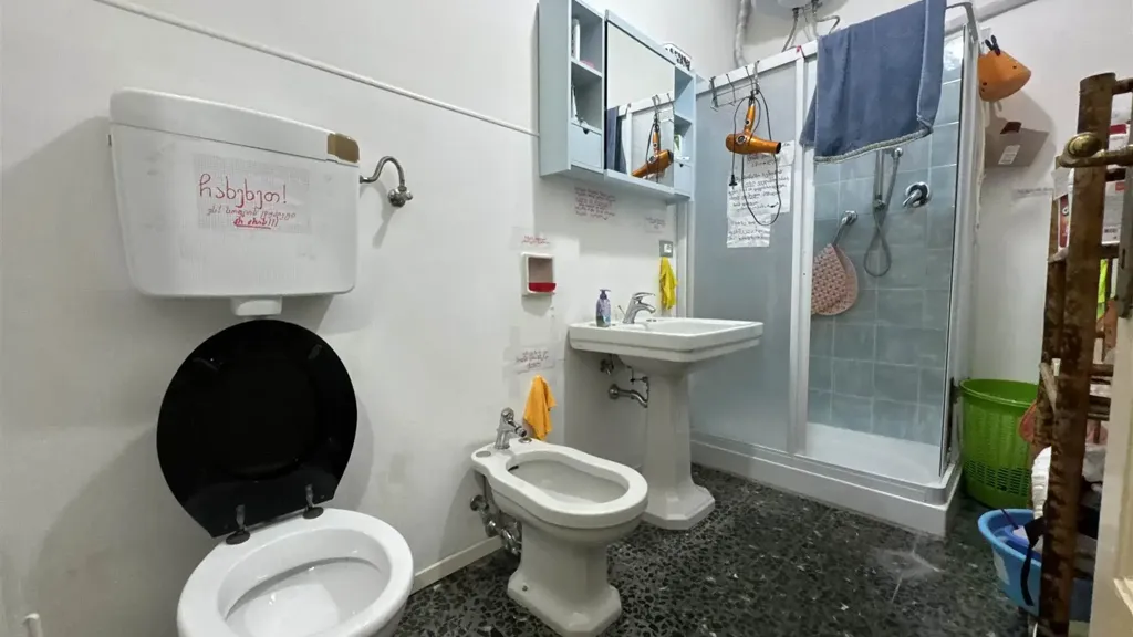 Salles de bain - Apartment with Terrazzo in Empoli Centre