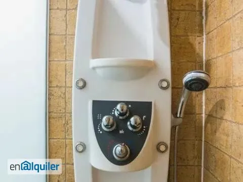 Bathrooms - Bright Apartment with Balcony in Chueca, Madrid