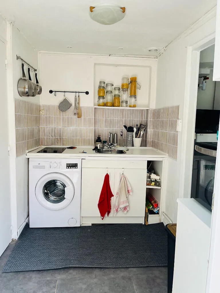 Pesuköök - Furnished Flat in City Centre, St Quentin