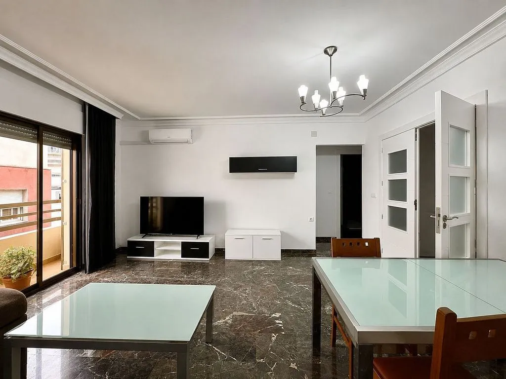 Elutuba - Apartment with Balcony in Motril Centre