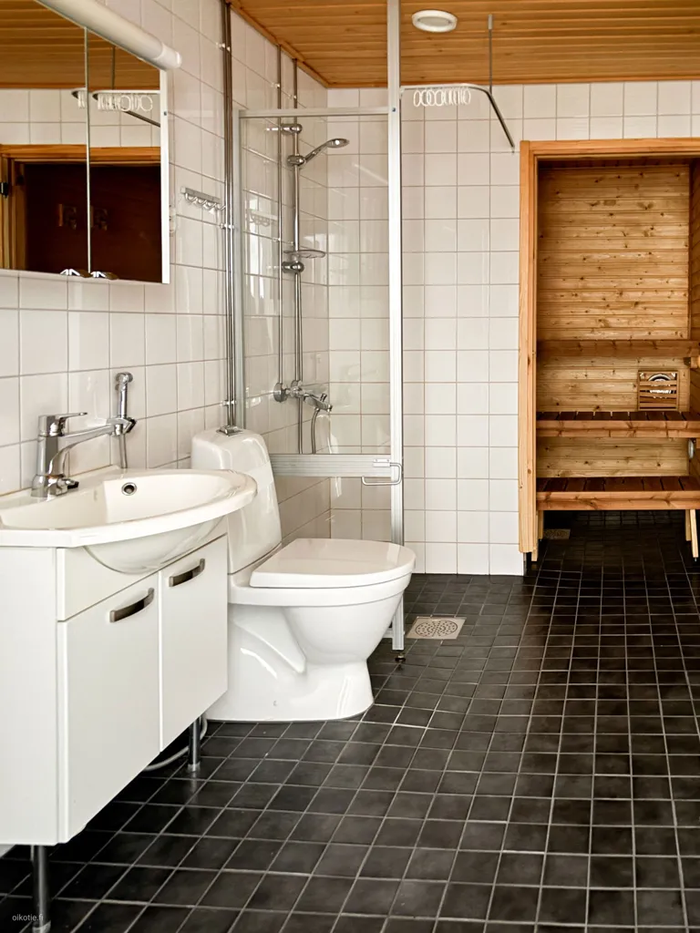 Salles de bain - Two-Room Flat with Private Sauna in Hervanta