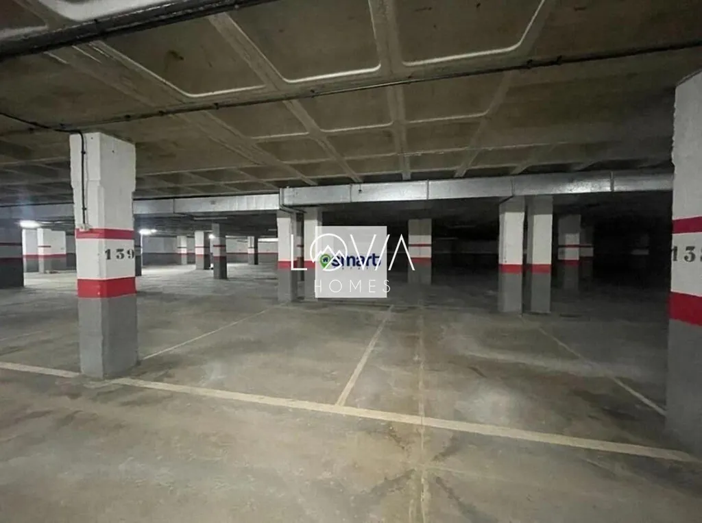 Garage - Garage with 160 Spaces near Oviedo