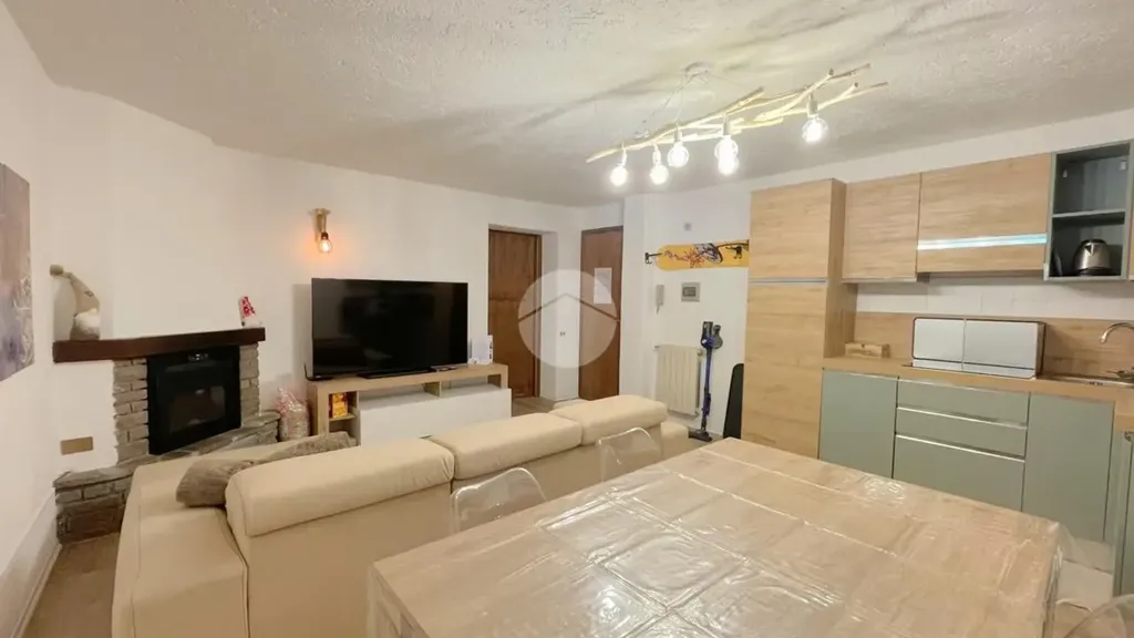 Wohnzimmer - Rented Duplex with Garden in Temù