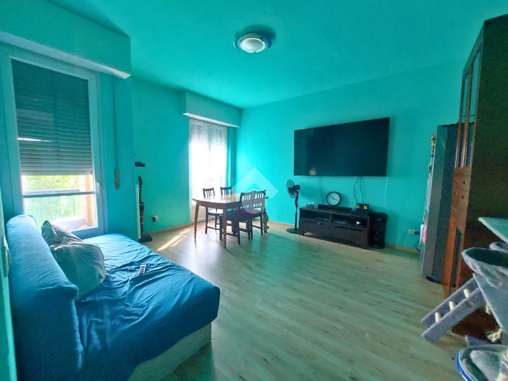 Elutuba - 3-Room Apartment with Balcony in Vittuone