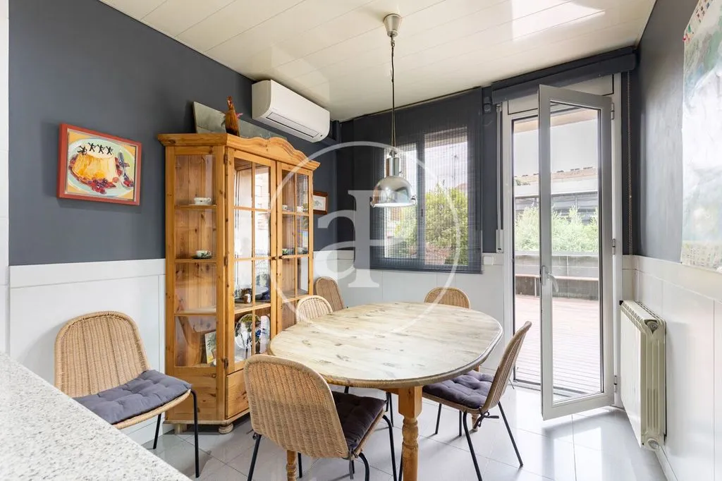 Salle à manger - Luxury Townhouse with Pool in Sabadell Centre