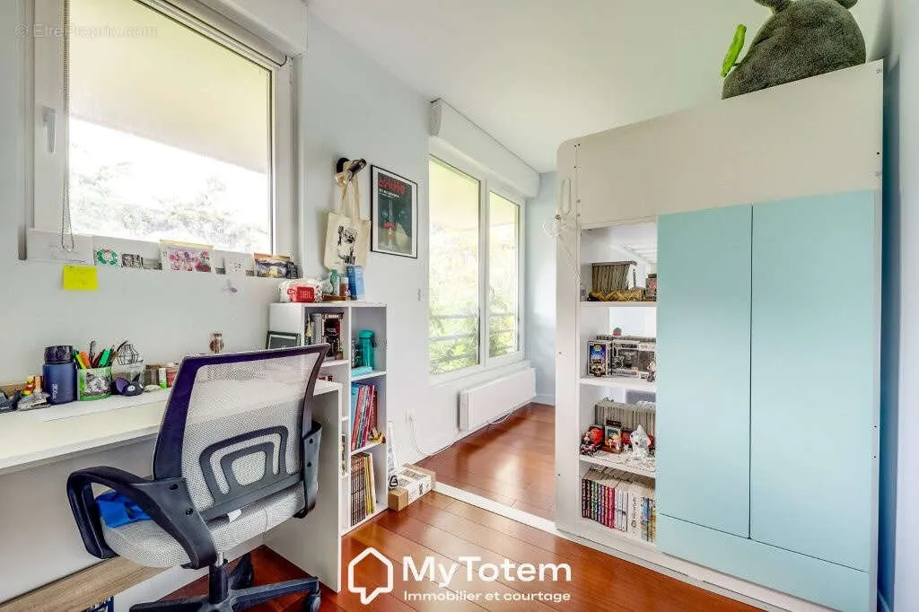 Kabinet - Duplex with Garden on Île Saint-Germain