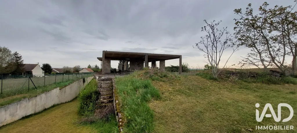 Giardino - Buildable Land with Existing Structure in Chaumont