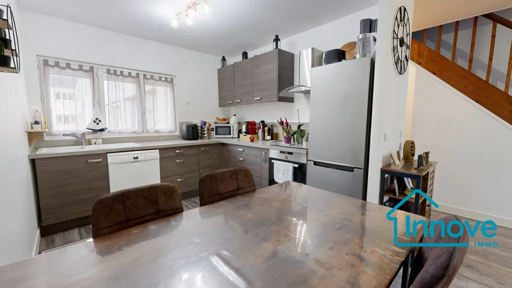 Salle à manger - Maison 4 Pièces avec 'Zéro Entretien' à Villepreux