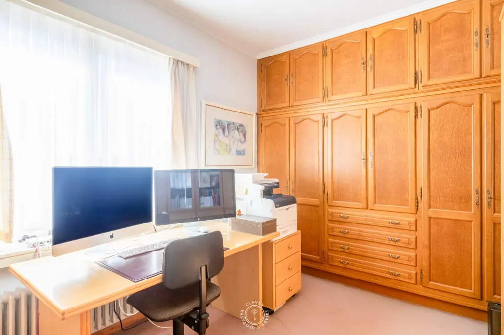Office - House with Enchanting Garden in Sint-Niklaas