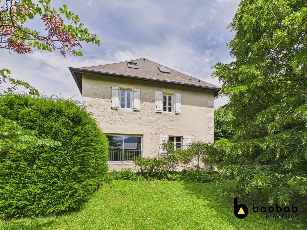 Välivaade - Charming 1850 Stone House with Mountain View in Myans