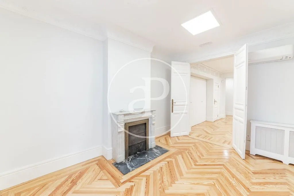 Living Room - Luxury Apartment with Classic Façade in Madrid