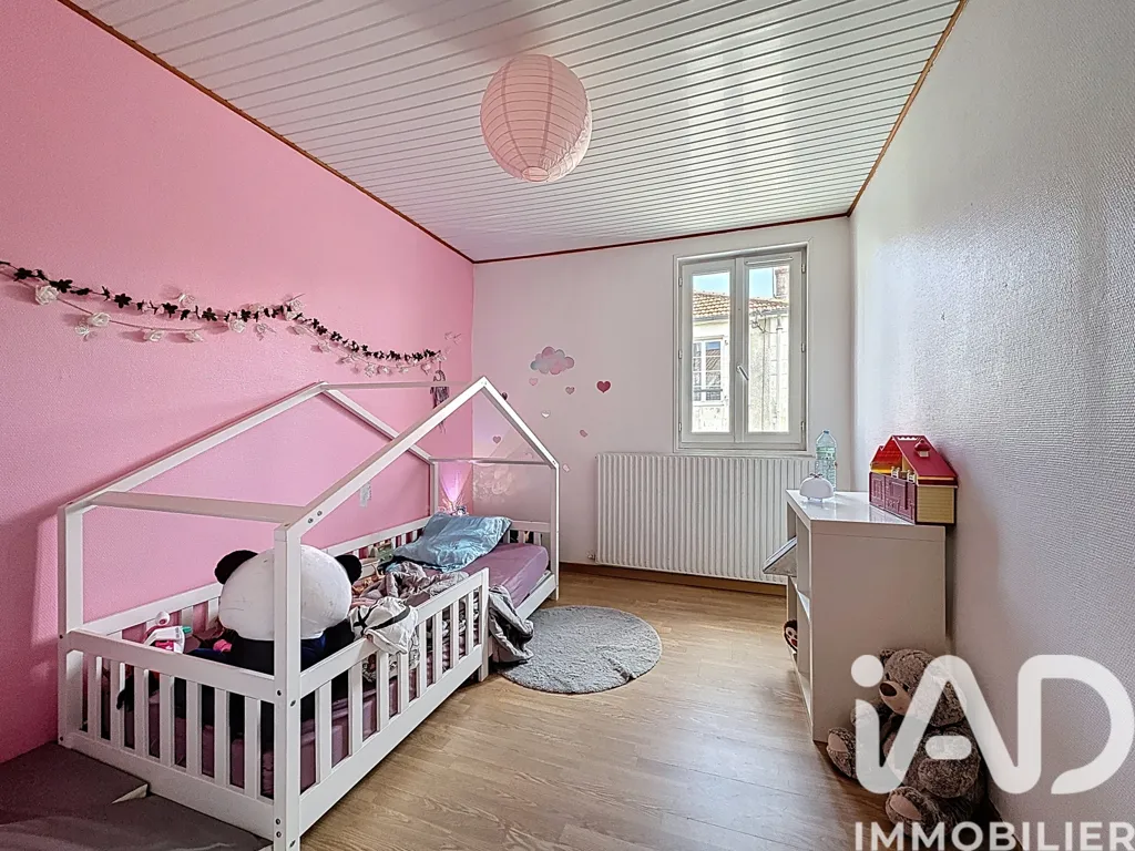 Magamistoad - City House with Pool in Luçon