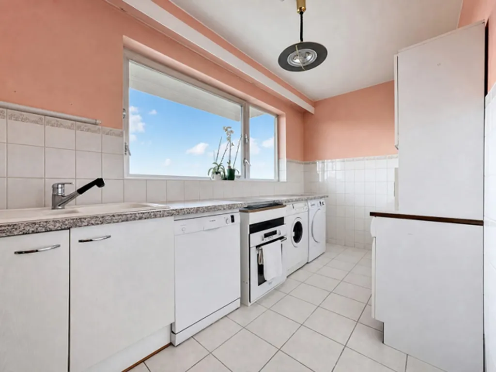 Cuisine - Appartement de Deux Chambres avec Terrasse à Ganshoren
