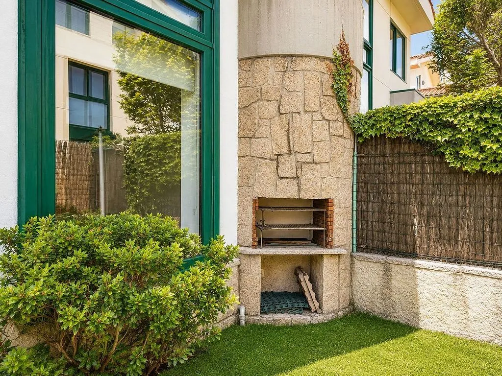 Garden - Chalet with Terrace in Oleiros