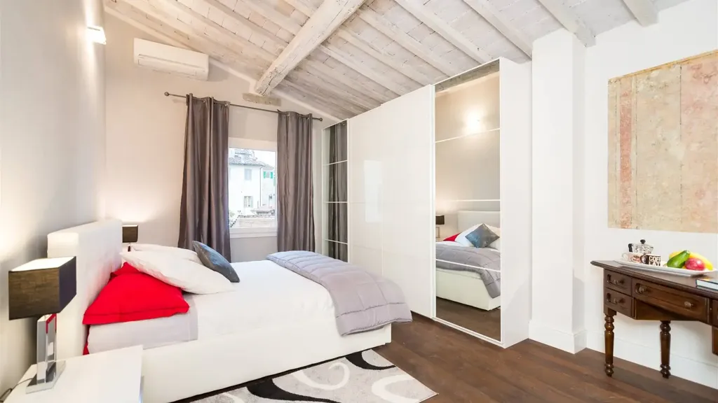 Chambres - Restored Apartment with Terrace in Florence Centre