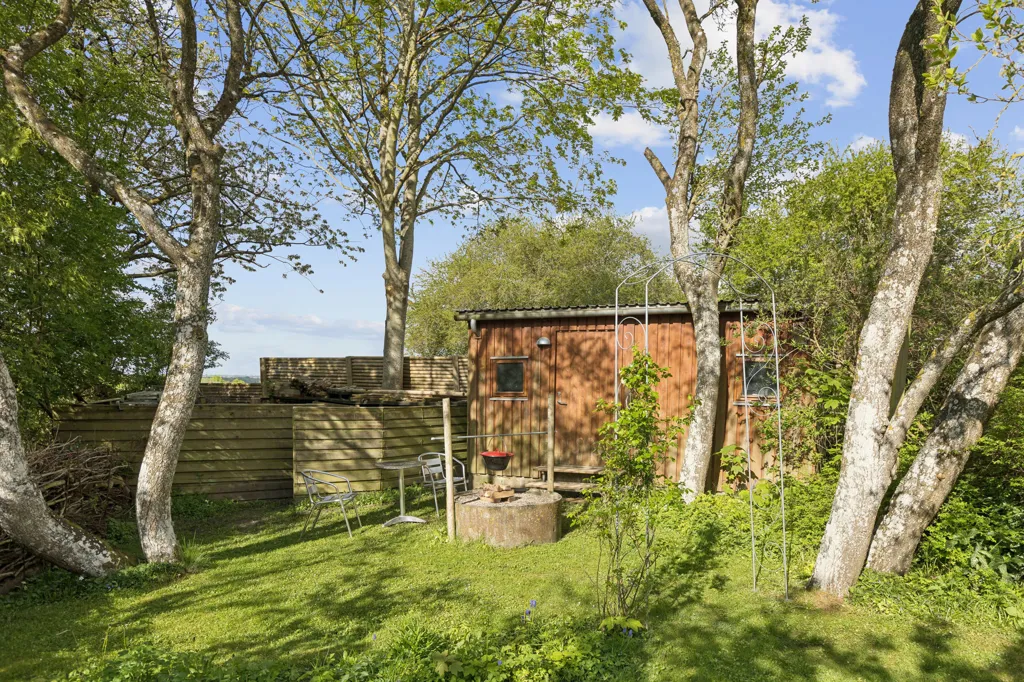 Aed - Redbrick Villa with Garden in Faxe