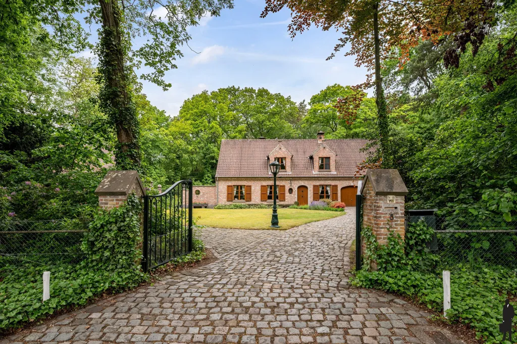 Exterior - Country Villa with Terrace and Garden