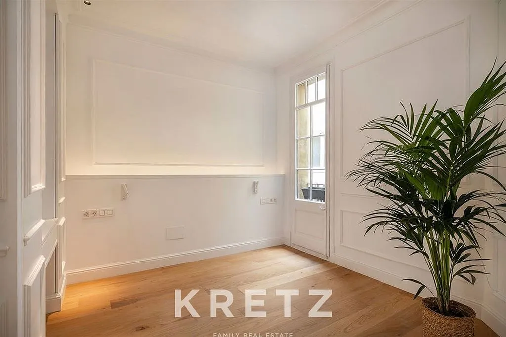 Esik - Apartment with Balcony in Eixample Izquierdo