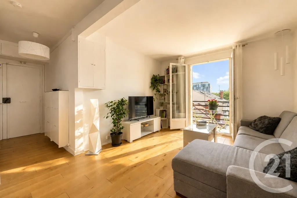 Elutuba - Studio with Balcony in Bagneux