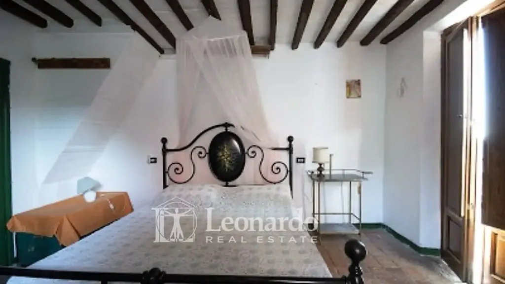 Bedrooms - Rustic Terraced House with Sea View in Massarosa