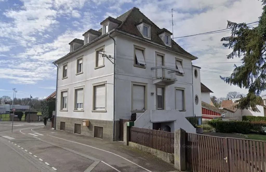 Esterno - Renovable 5-Piece Apartment with Balcony in Erstein