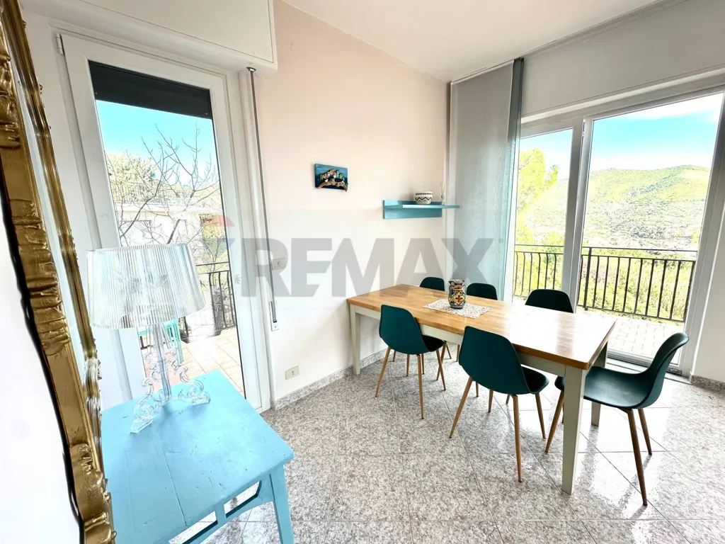 Söögituba - Panoramic Apartment with Sea View in Noli