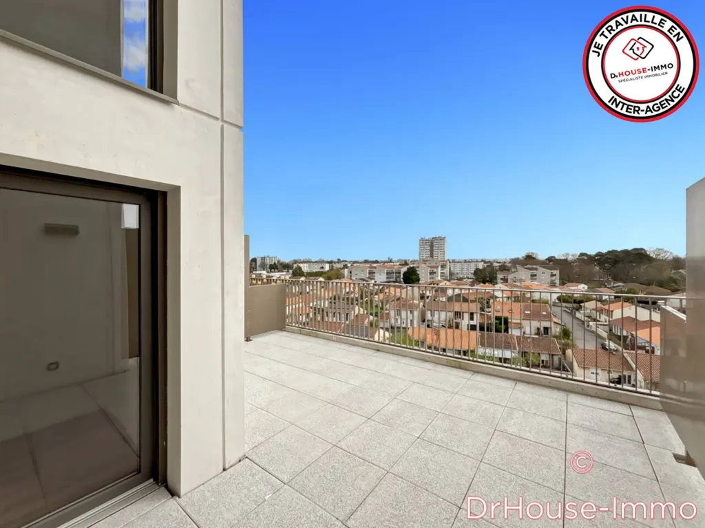Rõdu - Duplex Apartment with Terrace in Merignac