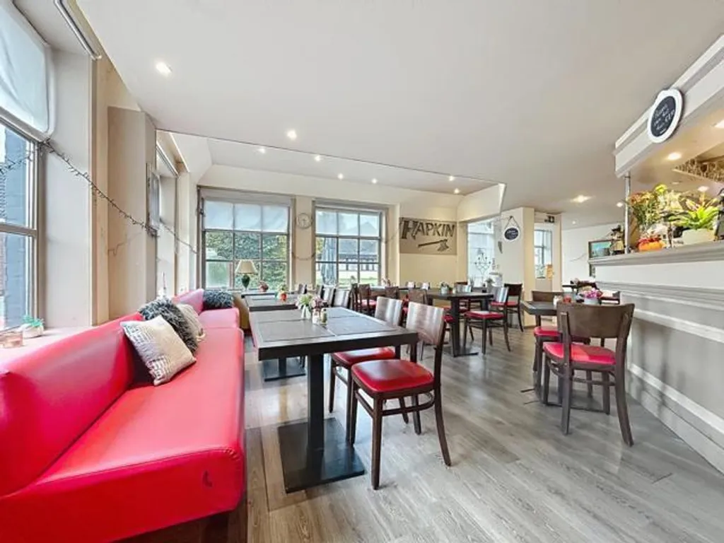 Salle à manger - Maison Commerciale avec Jardin et Terrasse à Anvers