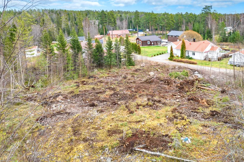Aed - Plot with Sea View near Tranvikens Beach