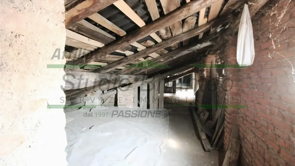 Pièces - Historic Courtyard House in Seregno