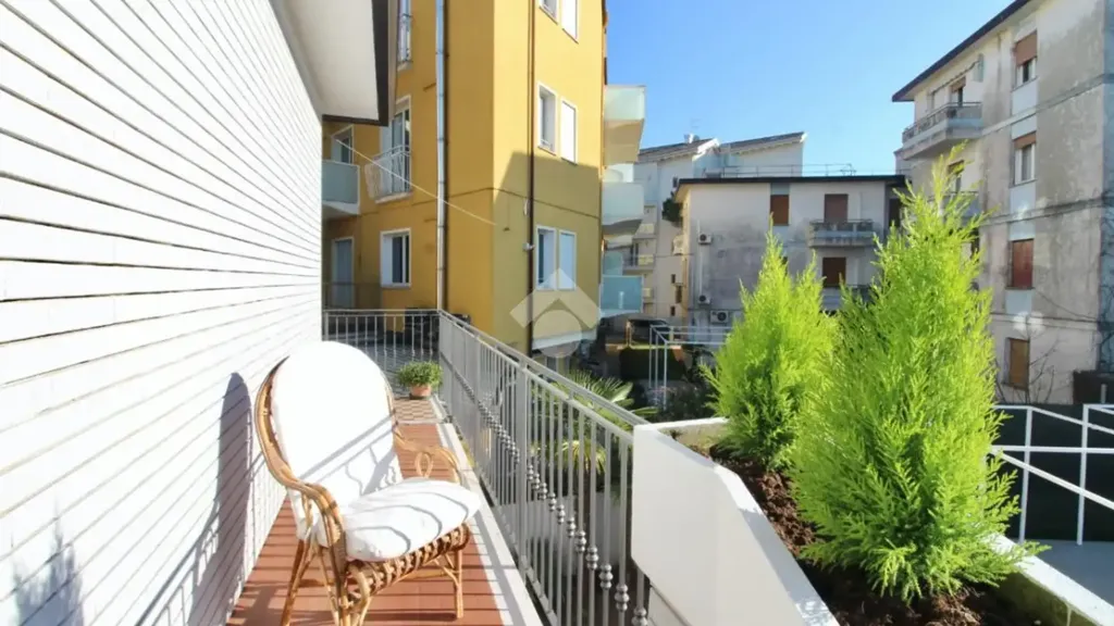 Balcon - Villa with Private Garden in Caorle