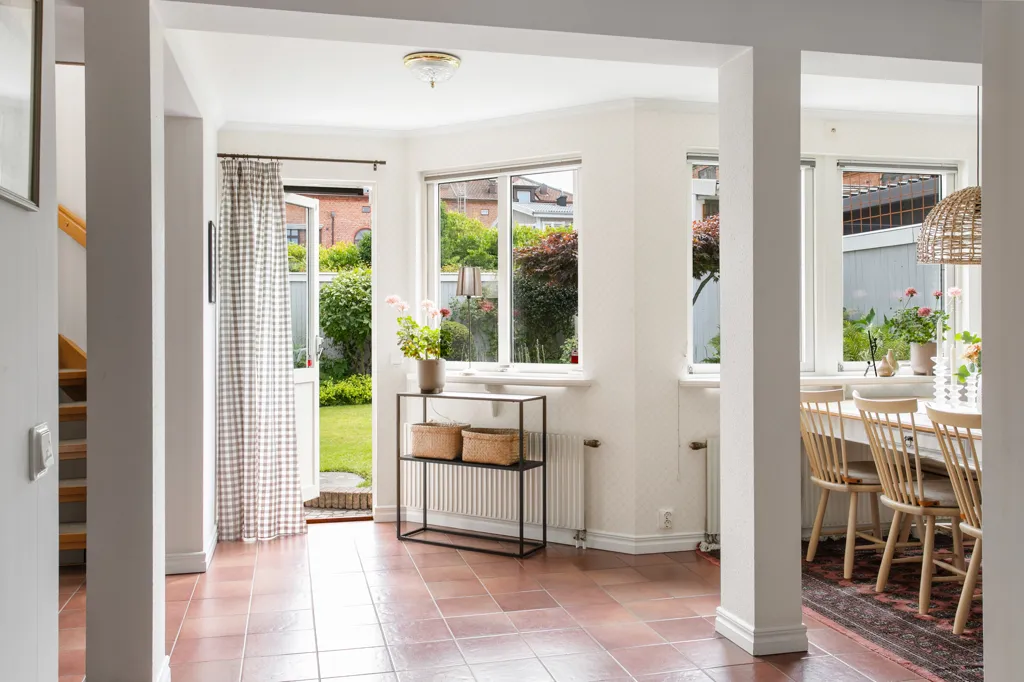 Salle à manger - City Villa with Garden Oasis in Central Location