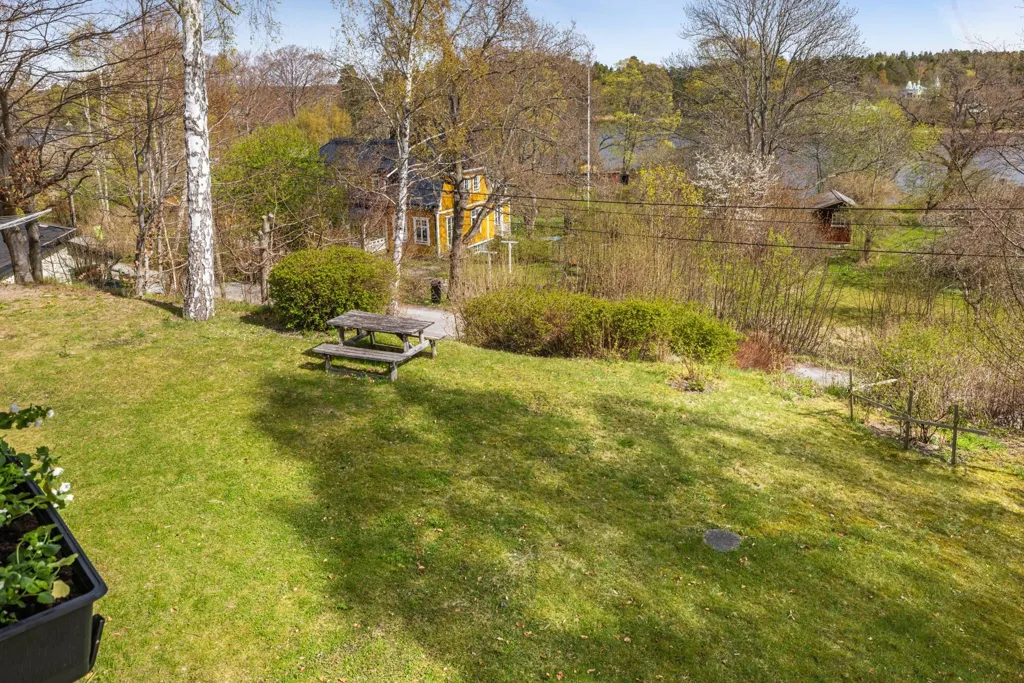 5-toaline maja asukohas Nacka kommun