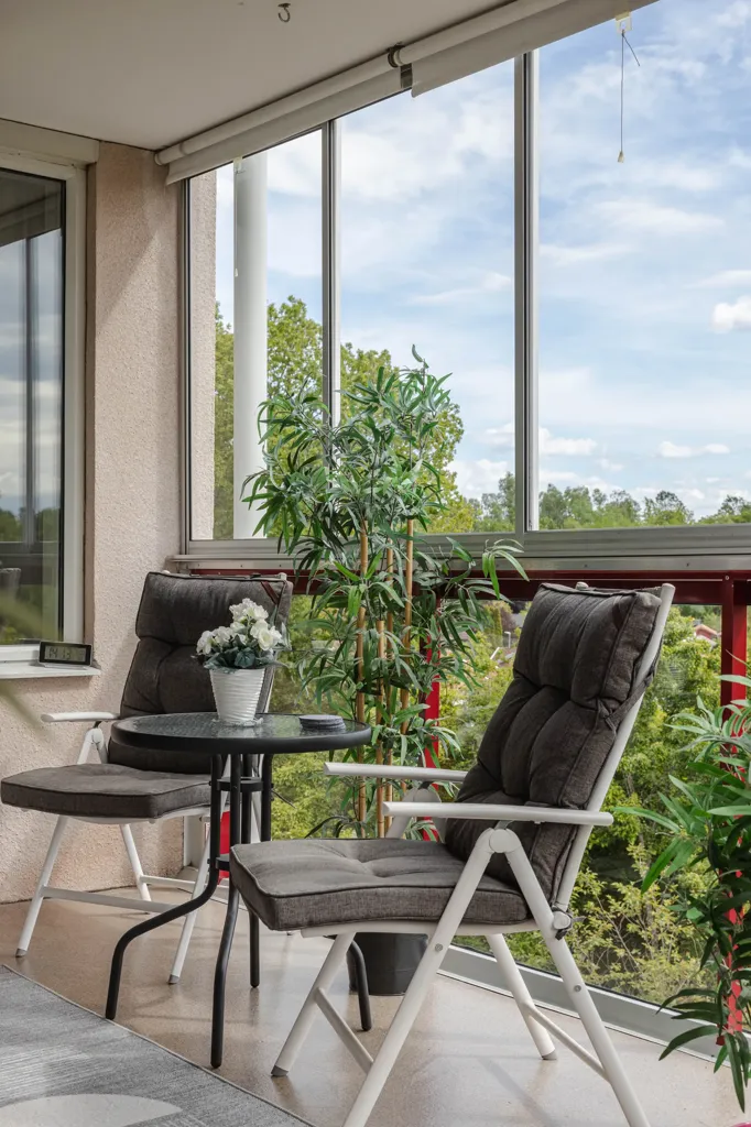 Balcon - Modern Flat with Balcony in Västerås