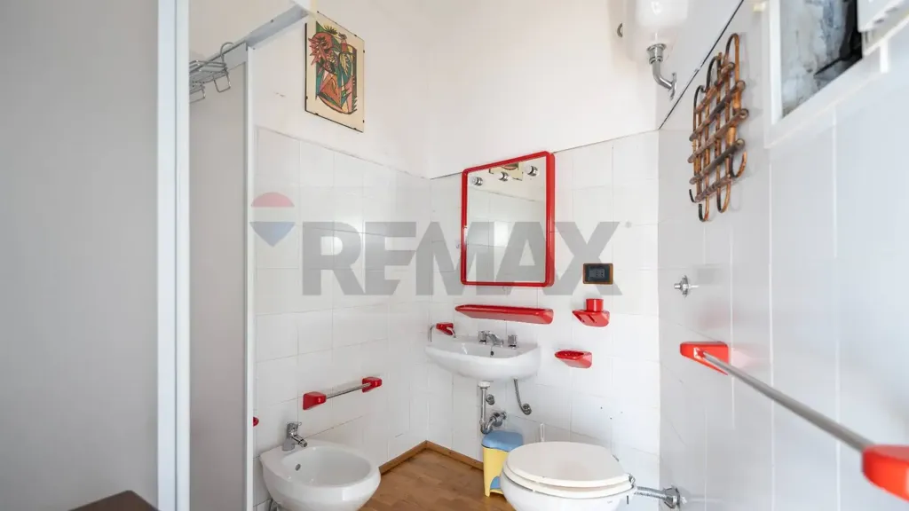Bagni - Historic Bilocale with View in Jesi Centre