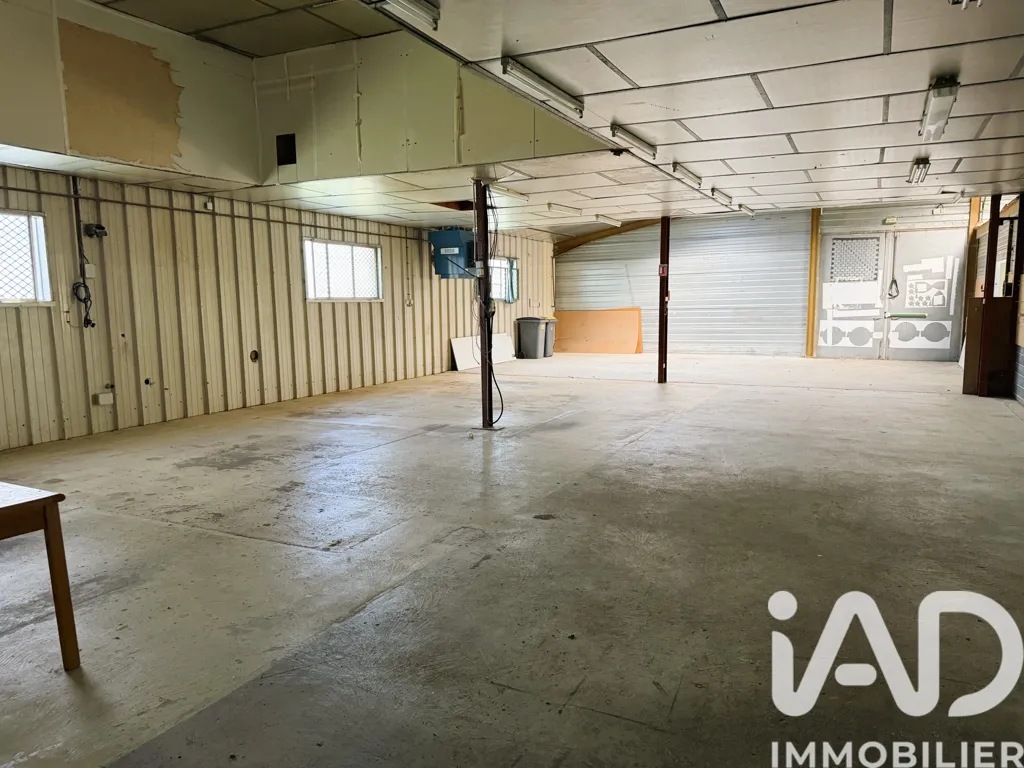 Garage - Atelier with Heated Space in Pompaire