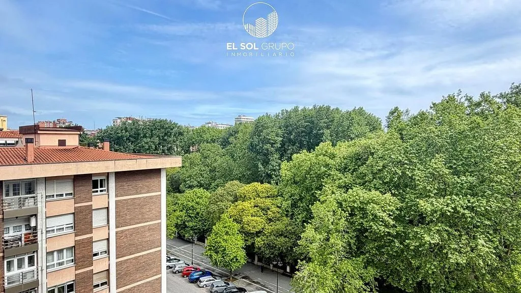 Balcon - Apartment with Garden View in Gijón