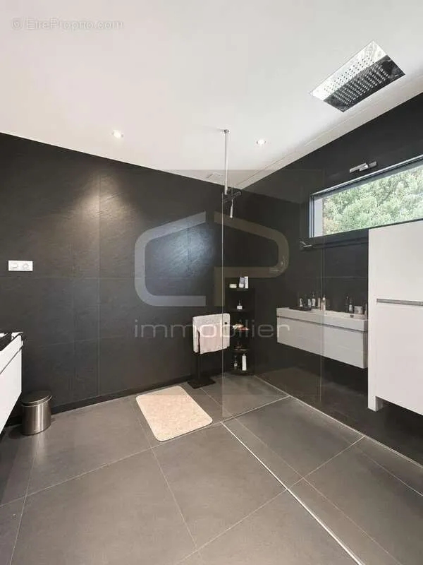 Bagni - Contemporary Villa with Panoramic Views in Crozet