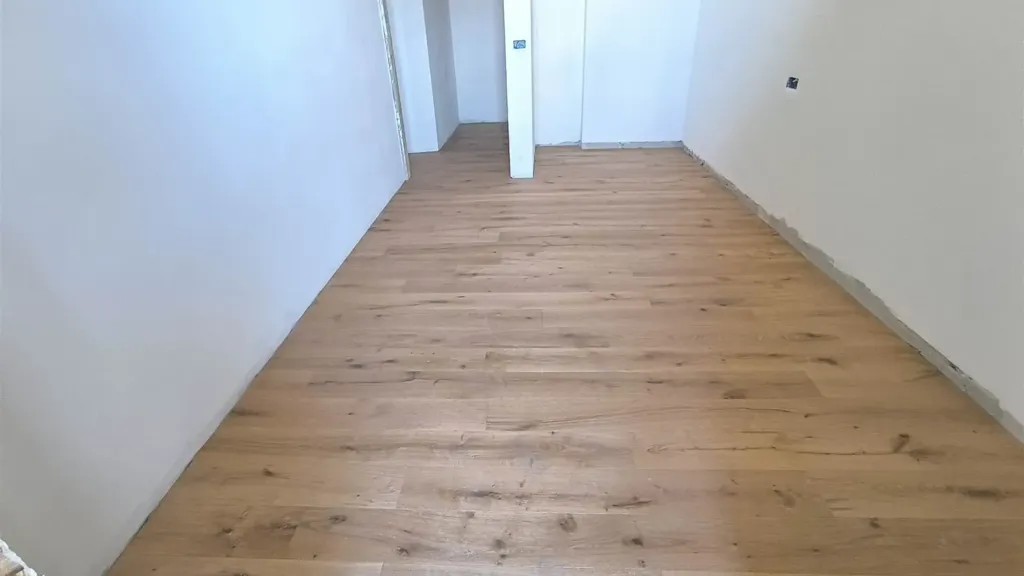 Esik - Rearranged Apartment with Panoramic Balcony in Florence