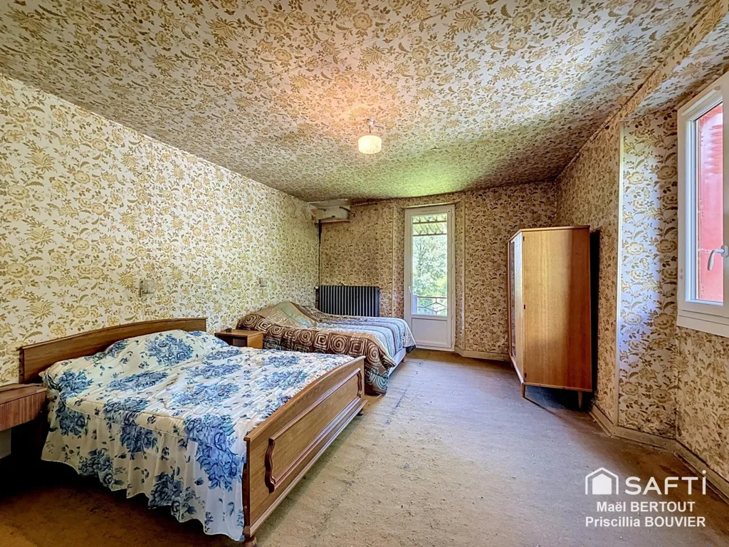 Chambres - Maison avec Jardin et Fort Potentiel à Saint-Béron