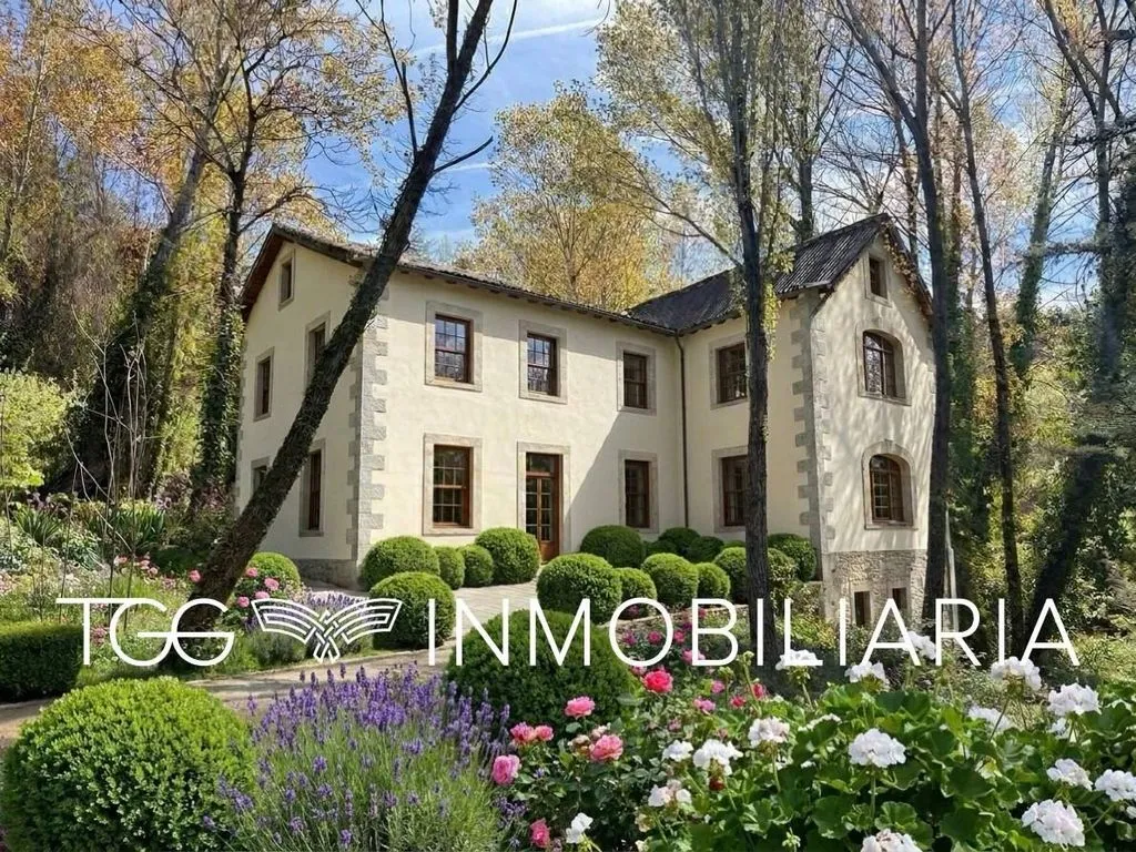 Välivaade - Luxury Hotel with 14 Rooms in Cercedilla