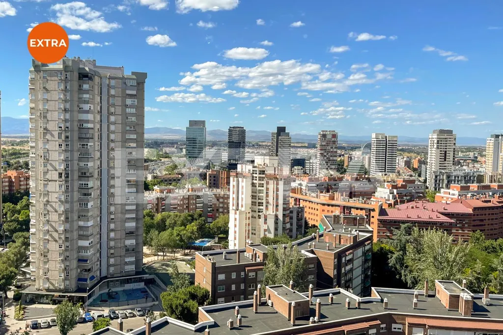 Reformated Apartment with Views in Chamartín